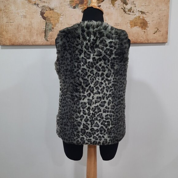 Vegan fur vest - Victory HPI brand - Picture 5 of 12